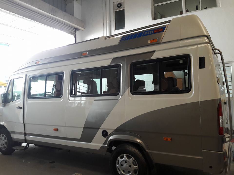 tempo traveller in Delhi